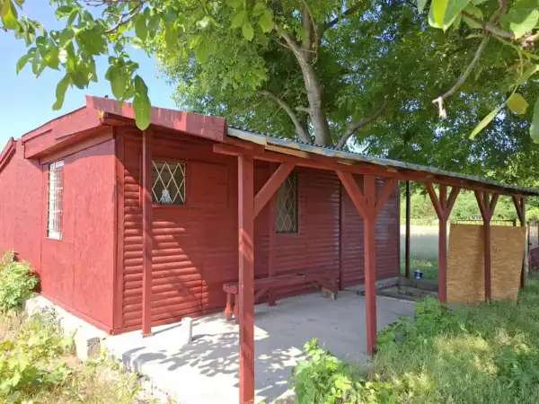 Eladó családi ház, Albertirsa 2 szoba 20 m² 13.5 M Ft