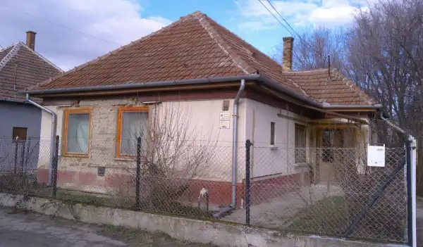 Eladó családi ház, Albertirsa 2 szoba 82 m² 39.5 M Ft