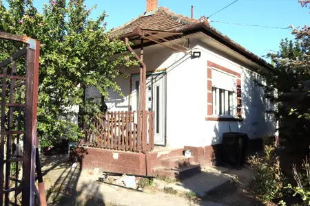 Eladó családi ház, Ceglédbercel 2 szoba 54 m² 53 M Ft