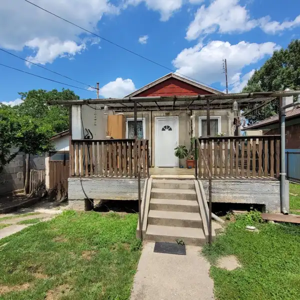 Eladó családi ház, Dánszentmiklós 2 szoba 35 m² 16.9 M Ft