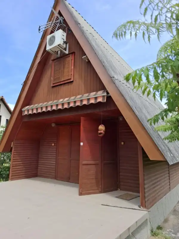 Eladó családi ház, Tápiószentmárton 3 szoba 48 m² 15.9 M Ft