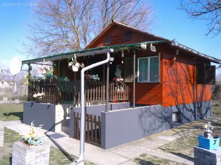 Eladó családi ház, Tápiószentmárton 3 szoba 22 m² 17.9 M Ft