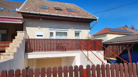 Eladó ikerház, Tápiószentmárton 4 szoba 115 m² 49 M Ft